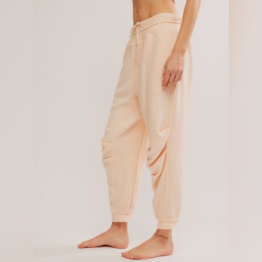 NWT Free People Day Off Fleece Set Peachy Cream - Picture 8 of 11